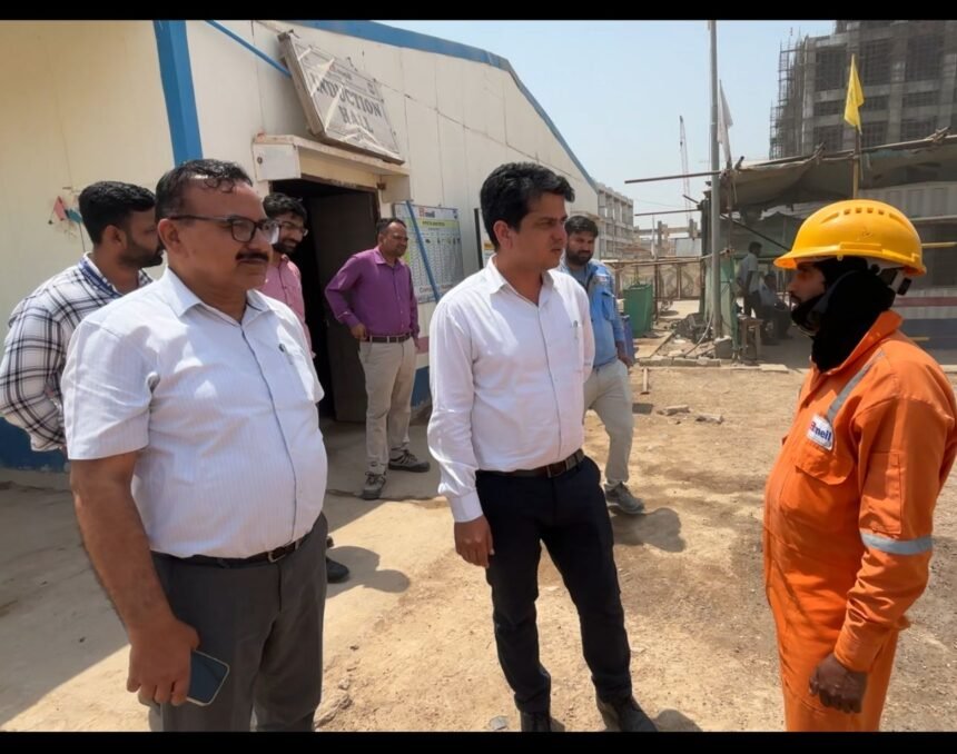 सीएमएचओ डॉ. चौधरी ने हीटवेव से बचाव हेतु रिफाईनरी में उपलब्ध व्यवस्थाओं का लिया जायजा IMG 20250416 WA0041