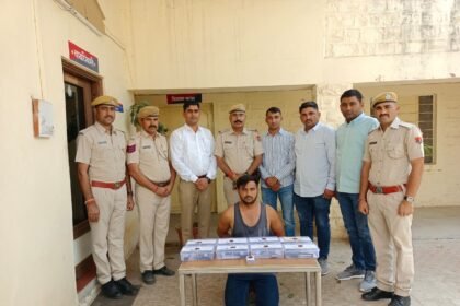 ऑपरेशन वज्र प्रहार: बालोतरा पुलिस की ऐतिहासिक कार्रवाई, हथियार तस्करी के अंतरराज्यीय गिरोह का पर्दाफाश, 11 पिस्टल, 17 मैगजीन, 15 कारतूस जब्त IMG 20250419 WA0007