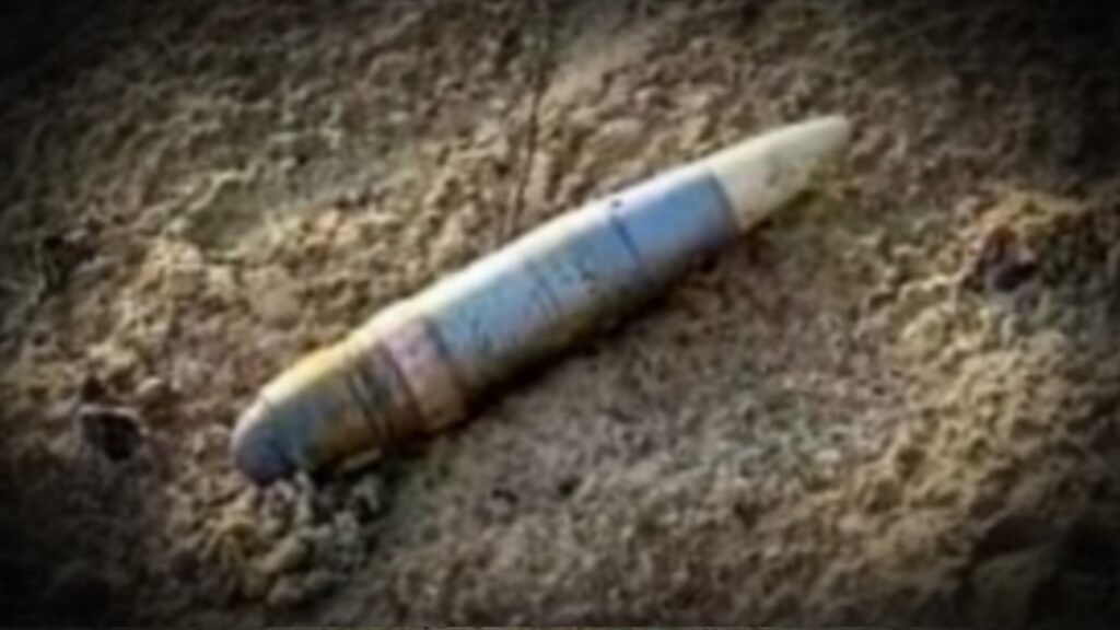 जैसलमेर में बम मिलने से हड़कंप, सेना ने मौके पर पहुंचकर किया डिफ्यूज | बॉर्डर इलाकों में फिर लौटी रौनक 1000334862