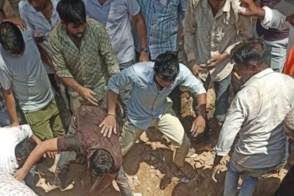 समदड़ी:गौर का चौक में निर्माणाधीन भवन की दीवार ढही, तीन मजदूर मलबे में दबे IMG 20250523 WA0041