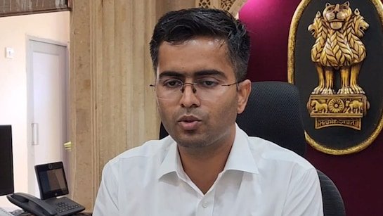 जैसलमेर जिला कलेक्टर को हटाने की मांग, मुख्यमंत्री को लिखा पत्र- चेतावनी: कार्रवाई नहीं हुई तो हड़ताल पर जाएंगे अधिकारी ag5g4i08