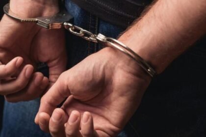 भारतीय सेना की मूवमेंट से संबंधित वीडियो सोशल मीडिया पर शेयर करना युवक को पड़ा भारी, बालोतरा पुलिस की सख्त सायबर पेट्रोलिंग से हुआ खुलासा arrested 2 700x375 1