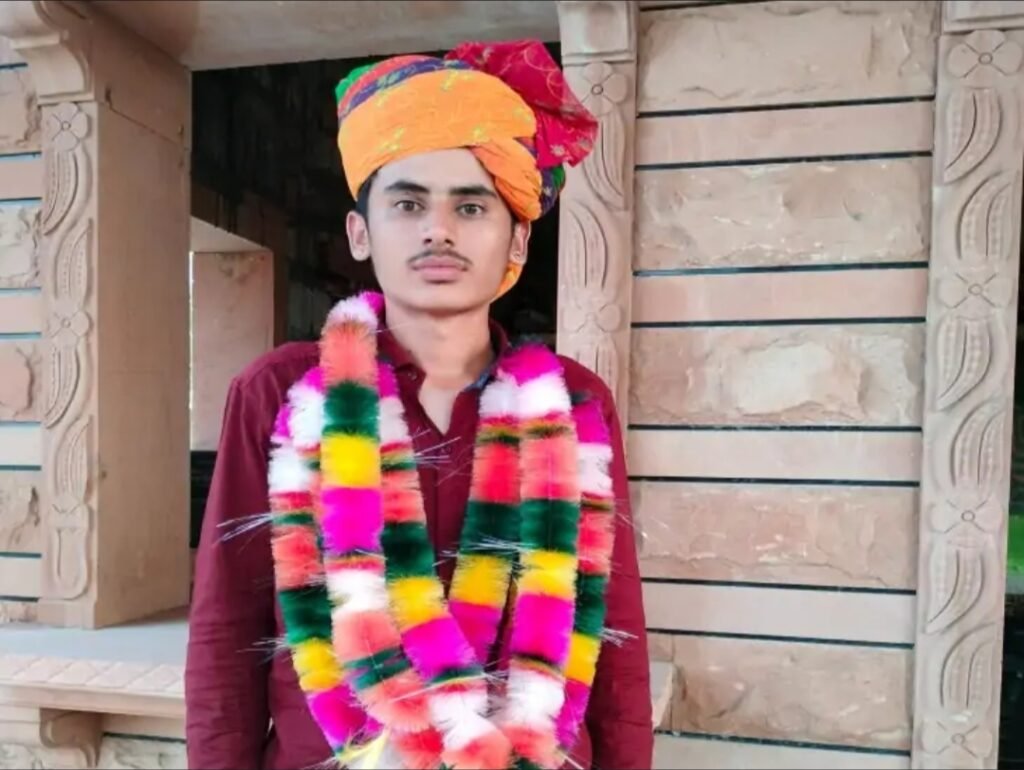 प्लेन क्रैश में बाड़मेर के लाल की दर्दनाक मौत: डॉक्टर बनने का सपना अधूरा रह गया, मां बोली- गांव की सेवा का जुनून था 1001036475