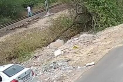 बालोतरा में डॉक्टर ने ट्रेन के आगे कूदकर दी जान, डिप्रेशन से जूझ रहे थे प्रदीप सिंह राजपुरोहित, CCTV में कैद हुई दिल दहला देने वाली घटना IMG 20250617 WA0028