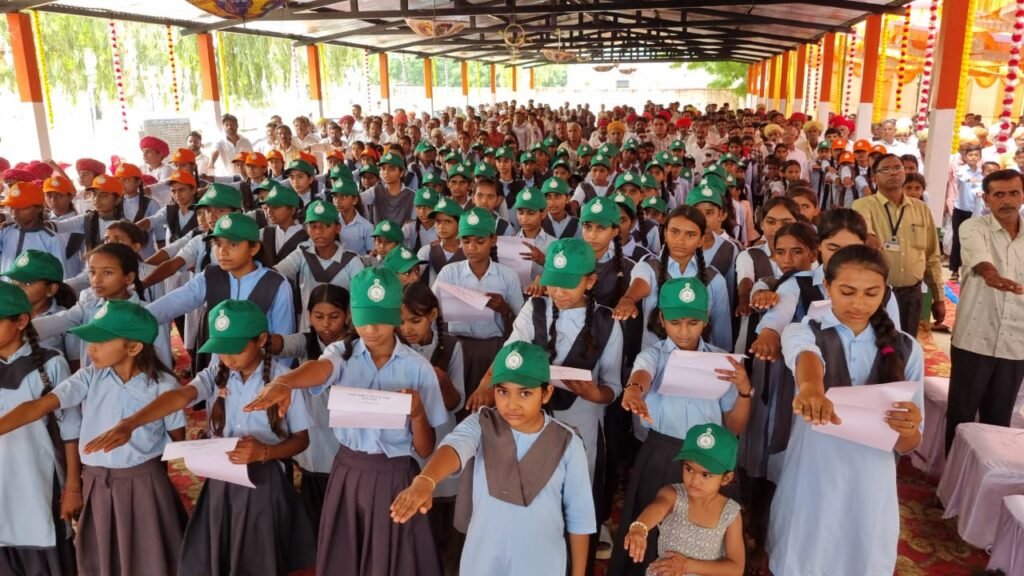 ग्राम पंचायत सेला में जिला स्तरीय वन महोत्सव कार्यक्रम आयोजितजिला प्रभारी मंत्री जोराराम कुमावत एवं प्रभारी सचिव हरजीलाल अटल ने किया शुभारंभ 3 ग्राम पंचायत सेला में जिला स्तरीय वन महोत्सव कार्यक्रम आयोजितजिला प्रभारी मंत्री जोराराम कुमावत एवं प्रभारी सचिव हरजीलाल अटल ने किया शुभारंभ 1001190390