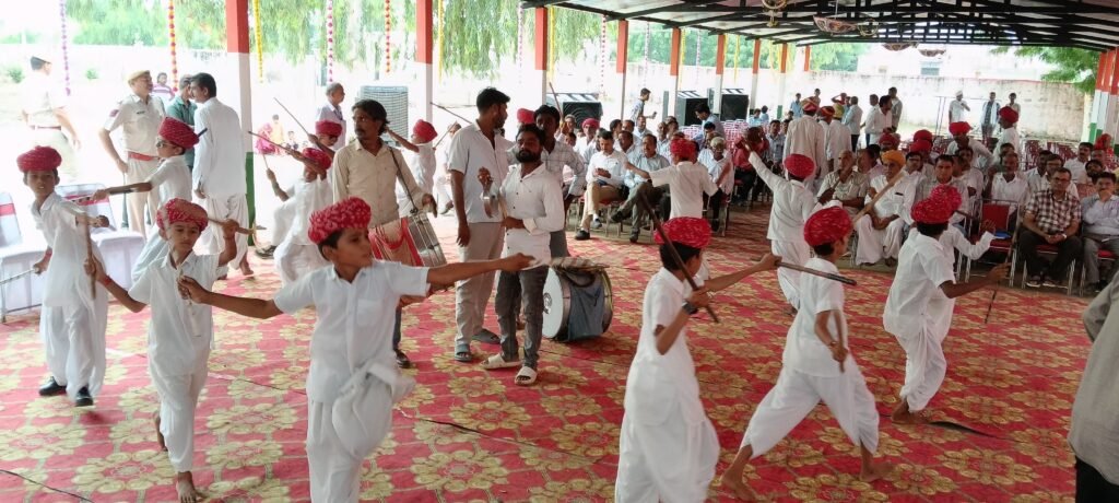 ग्राम पंचायत सेला में जिला स्तरीय वन महोत्सव कार्यक्रम आयोजितजिला प्रभारी मंत्री जोराराम कुमावत एवं प्रभारी सचिव हरजीलाल अटल ने किया शुभारंभ 4 ग्राम पंचायत सेला में जिला स्तरीय वन महोत्सव कार्यक्रम आयोजितजिला प्रभारी मंत्री जोराराम कुमावत एवं प्रभारी सचिव हरजीलाल अटल ने किया शुभारंभ 1001190397