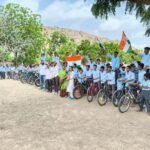 'हर घर तिरंगा, हर घर स्वच्छता' अभियान की धूम: जिले भर में बच्चों ने संदेश 1000638340