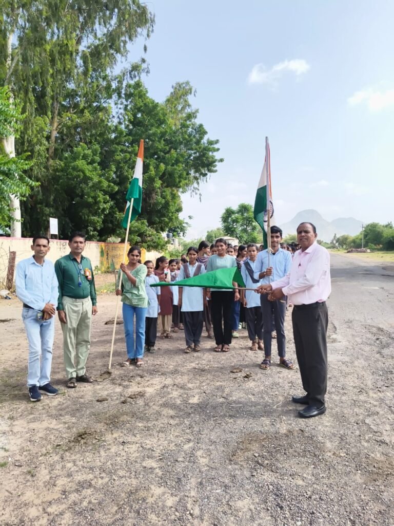 हर घर तिरंगा, हर घर स्वच्छता अभियानजिले के विद्यालयों में हुआ कार्यक्रमों का आयोजन 1001237039