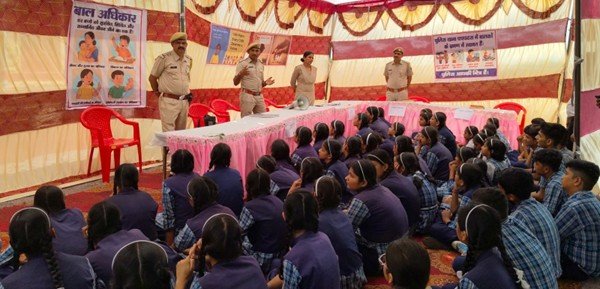 सेंट पॉल स्कूल के विद्यार्थियों ने पुलिस थाने का विजिट कर पुलिस की कार्यप्रणाली को जाना,पुलिसकर्मियों संग मनाया रक्षा बंधन  बढ़ाया आपसी विश्वास  1001241210