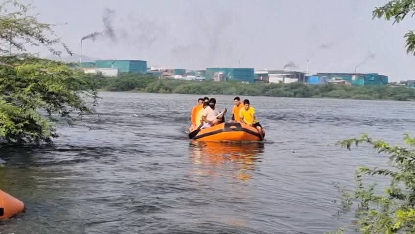 बालोतरा: लूणी नदी हादसा : जसोल दर्शन के लिए निकला परिवार हादसे का शिकार, मां-बेटियों की मौत, 24 घंटे बाद भी तीन लापता 1001330000