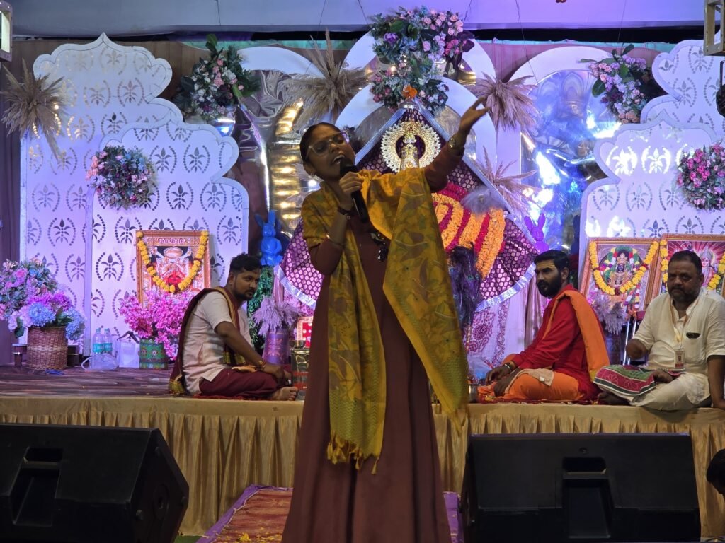 एक शाम बाबा श्याम और सालासर बालाजी के नाम, भक्ति संध्या में झूमे भक्त, विधायक बोले- खाटूश्यामजी मंदिर निर्माण में हर कदम पर साथ 3 एक शाम बाबा श्याम और सालासर बालाजी के नाम, भक्ति संध्या में झूमे भक्त, विधायक बोले- खाटूश्यामजी मंदिर निर्माण में हर कदम पर साथ 1001343718 2