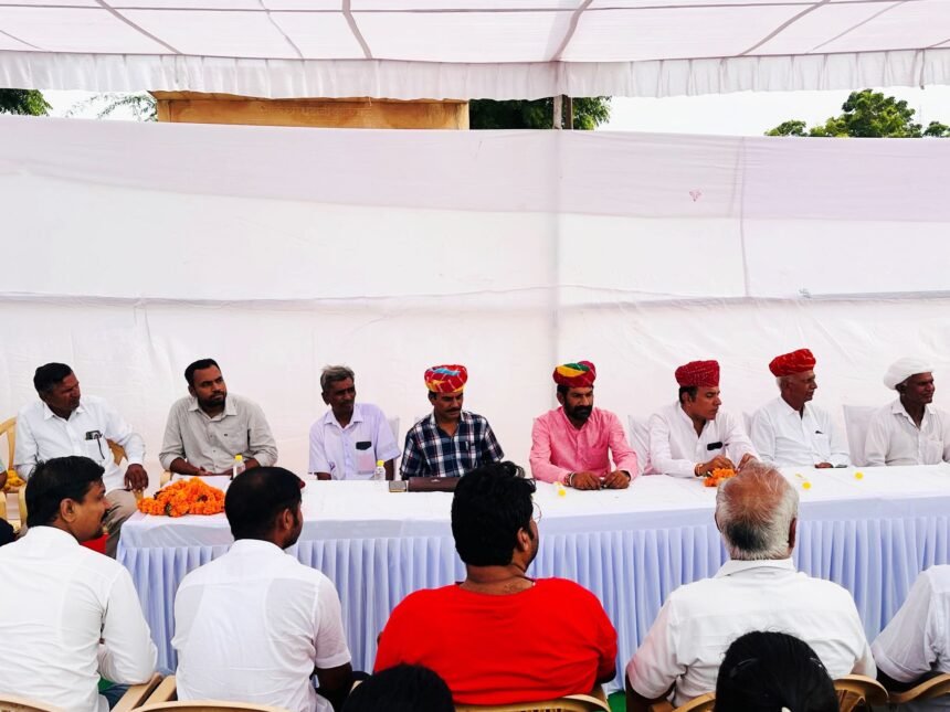 बालोतरा से रामपुरा सड़क मार्ग निर्माण से राहगीरों को मिलेगी सुविधा : चौधरी, पचपदरा विधायक अरुण चौधरी द्वारा बालोतरा से रामपुरा सड़क मार्ग निर्माण कार्य का शुभारम्भ 1003163226