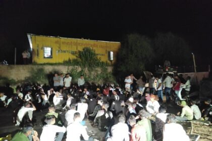 जहरीला पानी घुसा गांव-गांव, फसलें चौपट; न्याय की मांग को लेकर ग्रामीण धरने पर IMG 20250812 WA0088