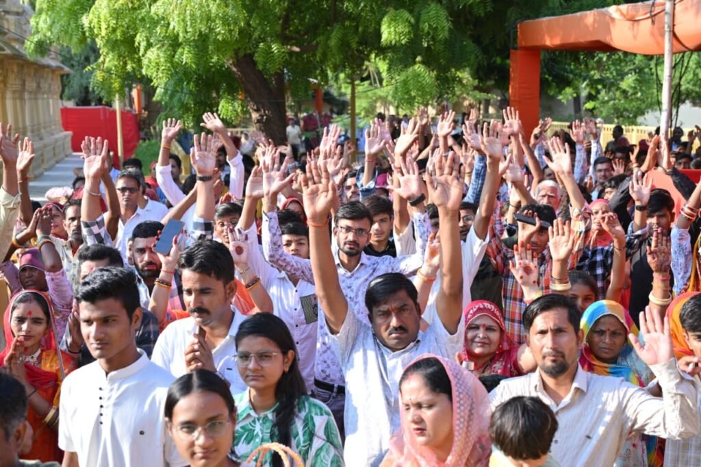 आस्था, श्रद्धा और भक्ति के केंद्र जसोलधाम में त्रयोदशी पर्व पर उमड़ा भक्तों का सैलाब 5 आस्था, श्रद्धा और भक्ति के केंद्र जसोलधाम में त्रयोदशी पर्व पर उमड़ा भक्तों का सैलाब 1001368207 1
