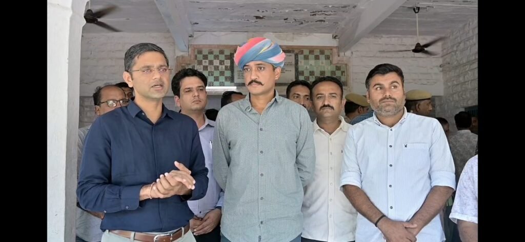 टीबी रोगियों के लिए जिला क्षय निवारण केंद्र, बालोतरा को सौंपे गए 564 निक्षय पोषण किट्स 1001393563