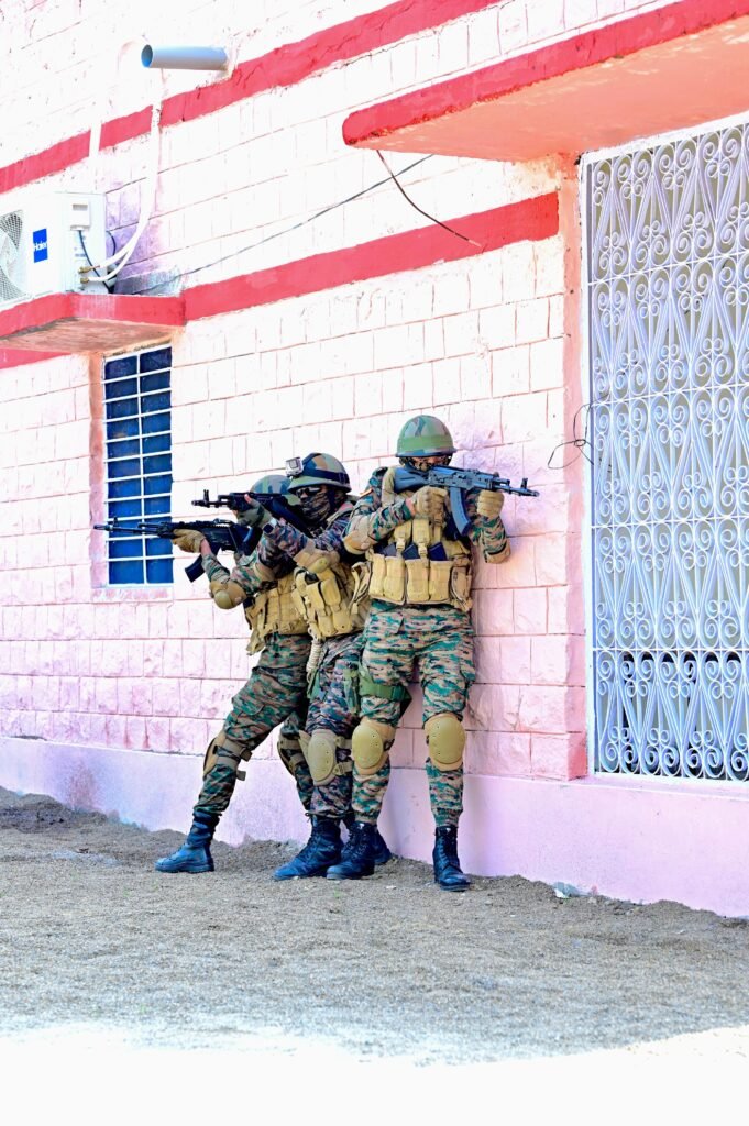 काउंटर-टेररिज्म डिमॉन्सट्रेशन,आतंकियों को मार गिराया,सुरक्षा बलों की तत्परता एवं समन्वय का प्रदर्शन 1001393872