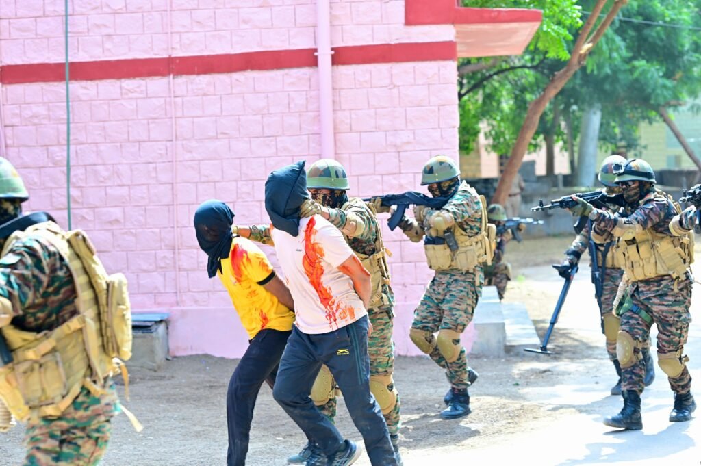 काउंटर-टेररिज्म डिमॉन्सट्रेशन,आतंकियों को मार गिराया,सुरक्षा बलों की तत्परता एवं समन्वय का प्रदर्शन 1001393887