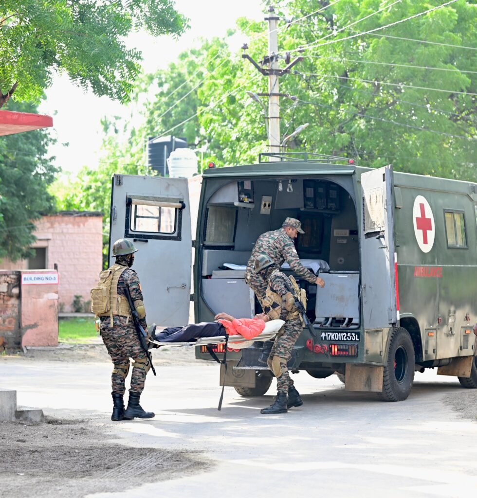 काउंटर-टेररिज्म डिमॉन्सट्रेशन,आतंकियों को मार गिराया,सुरक्षा बलों की तत्परता एवं समन्वय का प्रदर्शन 1001393888