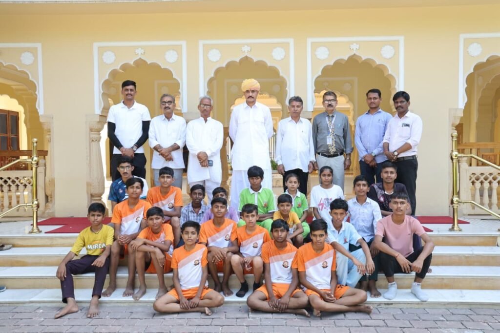 जसोलधाम में शारदीय नवरात्रा पर्व का शुभारंभ,विधि-विधान से हुई घट स्थापना, भक्तों की लगी लंबी कतारें 1001440062