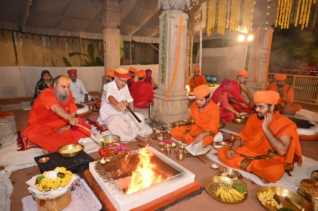 जसोलधाम में दुर्गाष्टमी पर विशेष हवन पूजन,राज्य मंत्री कृष्ण कुमार विश्नोई ने लिया दर्शन लाभ,महंत नारायण गिरी  ने दिए आशीर्वचन 1001475734