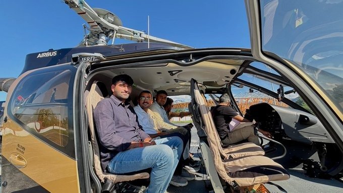 बालोतरा के चार छात्रों ने हेलीकॉप्टर से दी परीक्षा, बरसात और बंद रास्तों को दी मात... देखिए पूरी खबर IMG 20250907 WA0106