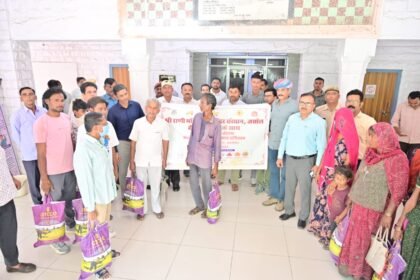 टीबी रोगियों के लिए जिला क्षय निवारण केंद्र, बालोतरा को सौंपे गए 564 निक्षय पोषण किट्स IMG 20250910 WA0052