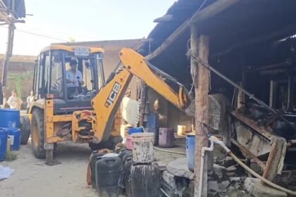 नगर परिषद ने बालोतरा में अवैध औद्योगिक इकाइयों पर बड़ी कार्रवाई करते हुए 34 इकाइयां को किया सील, काटे बिजली कनेक्शन IMG 20250916 10312437