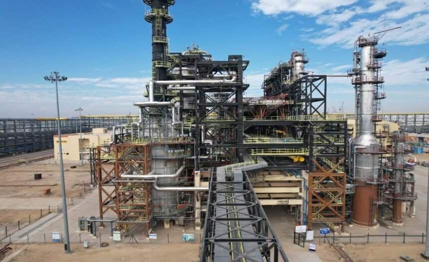 राजस्थान पेट्रो जोन (RPZ) पचपदरा में भूखण्डों की आवंटन प्रक्रिया प्रारंभराजस्थान रिफाइनरी से निकलने वाले डाउनस्ट्रीम उत्पादों से लगेंगे नये उद्योग 1000895905