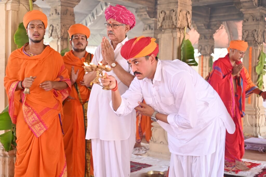 शारदीय नवरात्रा अनुष्ठानों का पूर्णाहुति समापन, आज  विजयादशमी पर होगा शस्त्र पूजन 1001482899