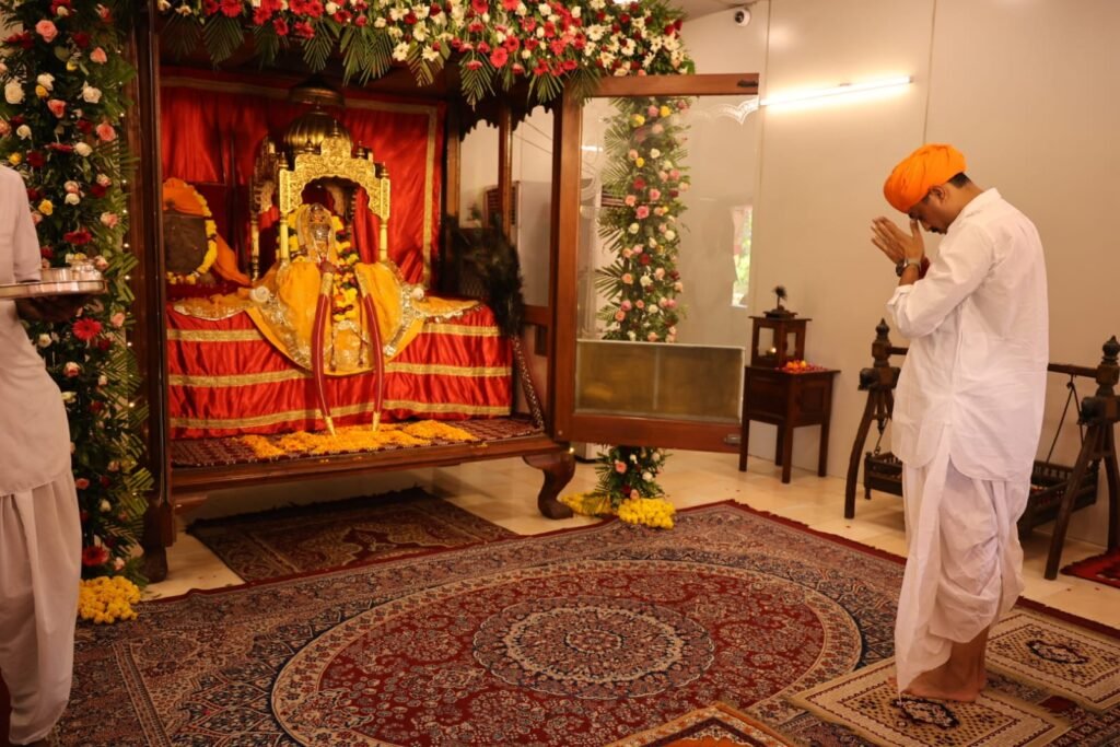 विजयादशमी पर्व पर जसोलधाम में पारंपरिक विधि-विधान एवं वैदिक मंत्रोच्चारण के साथ सम्पन्न हुआ शस्त्र पूजन 1001484994