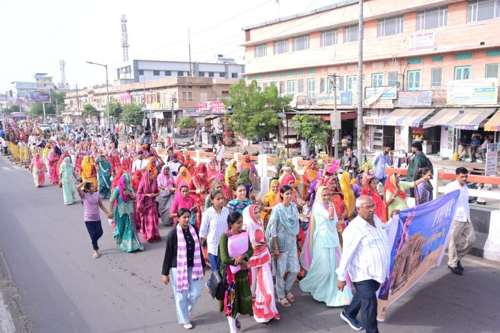 थार महोत्सव का रंगारंग आगाज: रंग रेगिस्तान की थीम पर शोभायात्रा के साथ दो दिवसीय थार महोत्सव की शुरूआत 1001512890