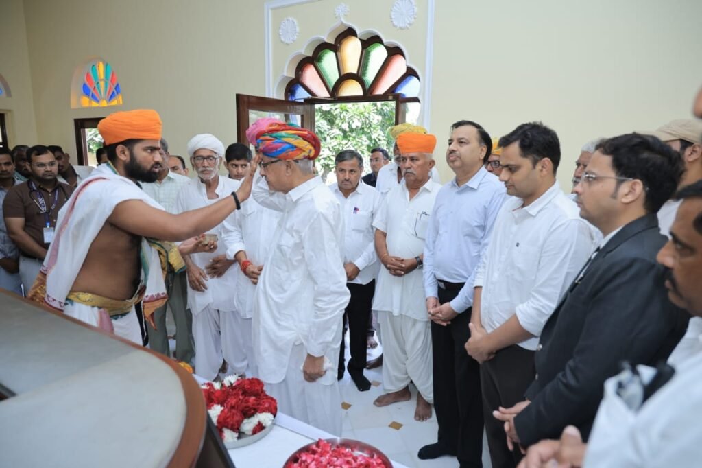 जसोल प्रबंधन समिति की बैठक में लिए गए ऐतिहासिक निर्णय,दीपावली पर्व से श्रद्धालुओं के लिए निःशुल्क पार्किंग सुविधा 1001521035