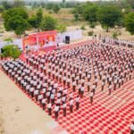 संघ शताब्दी वर्ष के अवसर पर निकला पथ संचालन और मनाया विजयादशमी उत्सव IMG 20251006 WA0021