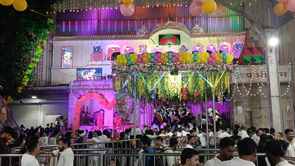 आस्था, भक्ति और उल्लास से गुंजा खाटू: श्याम बाबा का जन्मोत्सव धूमधाम से मनाया जा रहा 1000842161