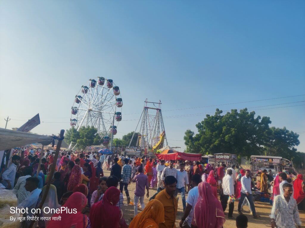 कार्तिक पूर्णिमा पर खेड़ रणछोड़राय मंदिर में भव्य अन्नकूट मेला, उमड़े हजारों श्रद्धालु 6 कार्तिक पूर्णिमा पर खेड़ रणछोड़राय मंदिर में भव्य अन्नकूट मेला, उमड़े हजारों श्रद्धालु 1001623613 1