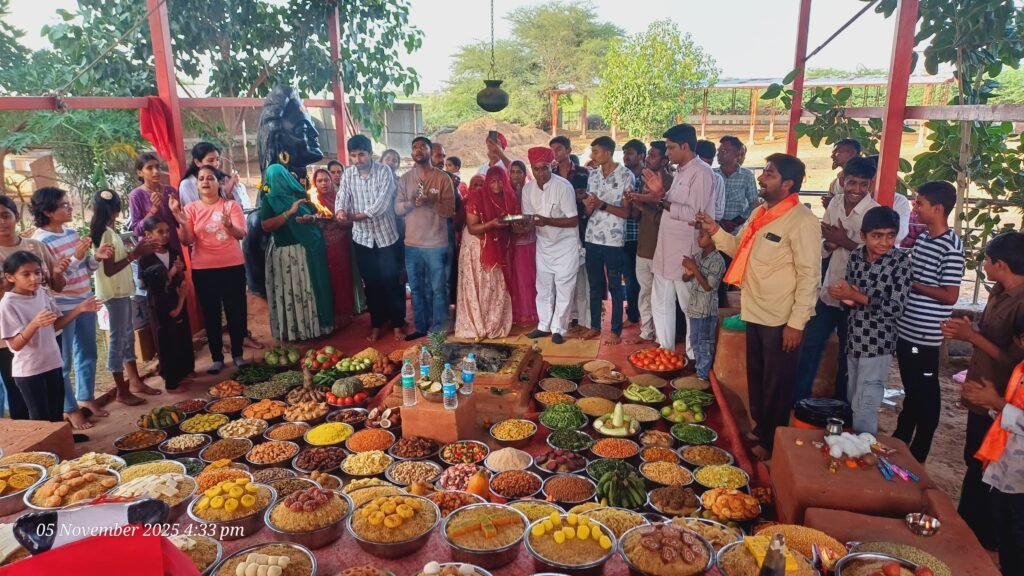 अन्नपूर्णा गौशाला में 156 व्यंजनों से निर्मित अनोखा कामधेनु अन्नकूट महोत्सव आयोजित 2 अन्नपूर्णा गौशाला में 156 व्यंजनों से निर्मित अनोखा कामधेनु अन्नकूट महोत्सव आयोजित 1001628670