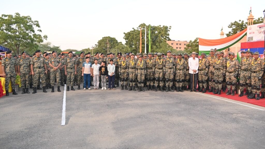 राष्ट्रीय एकता एवं नशा मुक्ति का संदेश लेकर बाड़मेर पहुंची बीएसएफ की मोटरसाइकिल रैली 1001669551