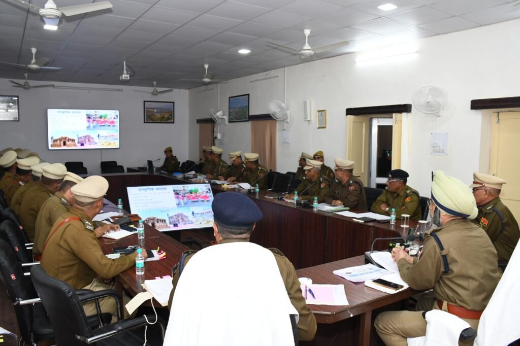 रूपिन्दर सिंघ IPS अतिरिक्त महानिदेशक पुलिस, आर्ड बटालियन एवं एस.डी.आर.एफ. राजस्थान जयपुर द्वारा पुलिस लाईन मे भव्य सैरमोनियल परेड का आयोजन 1001675997