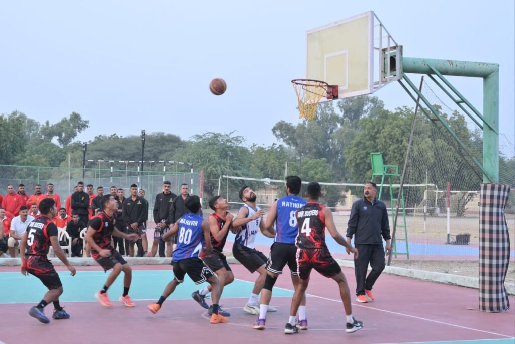 लेफ्टिनेंट जनरल हनुत सिंह सिविल - मिलिट्री खेल ट्रॉफी जालीपा 2 लेफ्टिनेंट जनरल हनुत सिंह सिविल - मिलिट्री खेल ट्रॉफी जालीपा 1001719124