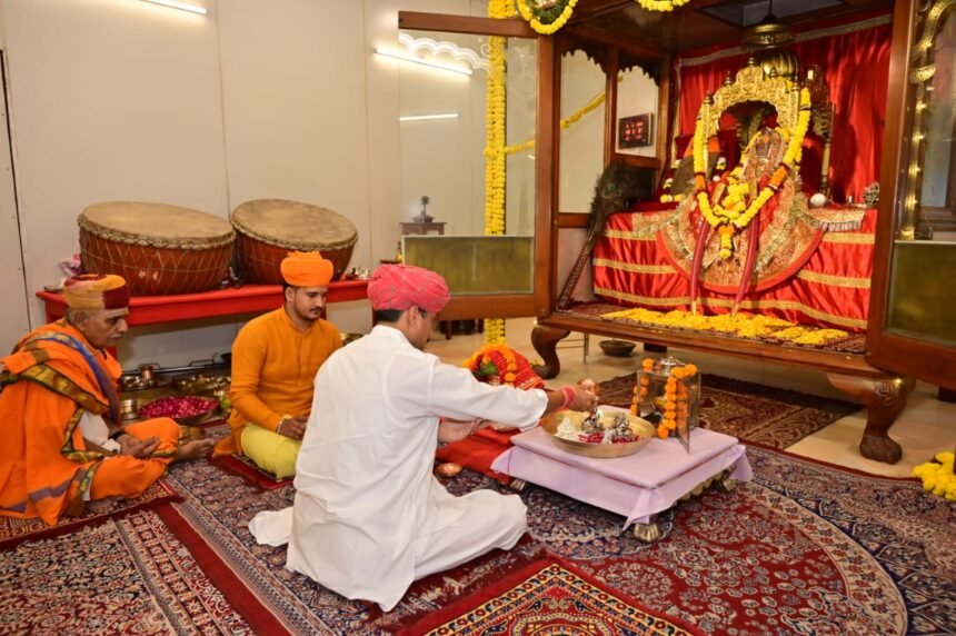 भक्ति और आस्था का दिव्य आलोक हजारों दीपों से प्रकाशित हुआ जसोलधाम , देव दीपावली पर्व हर्षोल्लास एवं श्रद्धा के साथ संपन्न IMG 20251106 WA0021