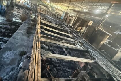 बालोतरा औद्योगिक क्षेत्र में लगी आग, लाखों का नुकसान; दो घंटे की मशक्कत के बाद बुझी लपटें IMG 20251113 112451