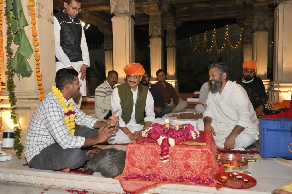 जसोलधाम में सोमनाथ ज्योतिर्लिंग के पावन अंश के दिव्य दर्शन 5 जसोलधाम में सोमनाथ ज्योतिर्लिंग के पावन अंश के दिव्य दर्शन 1001828137 1