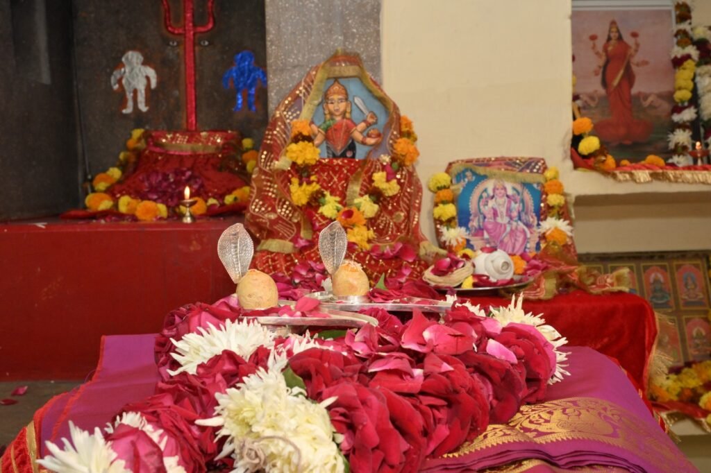 जसोलधाम में सोमनाथ ज्योतिर्लिंग के पावन अंश के दिव्य दर्शन 4 जसोलधाम में सोमनाथ ज्योतिर्लिंग के पावन अंश के दिव्य दर्शन 1001828139