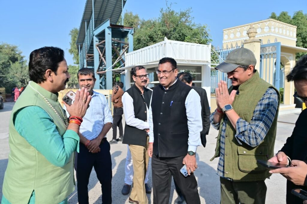 अखिल भारतीय अधिवक्ता परिषद के क्षेत्रीय संगठन मंत्री श्रीहरि बोरिकर ने जसोलधाम में किए पावन दर्शन, व्यवस्थाओं की सराहना 1001843534