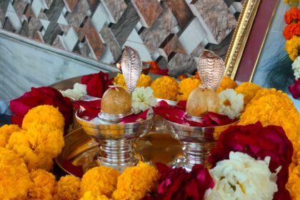 श्री राणी भटियाणी मंदिर संस्थान एवं आर्ट ऑफ लिविंग के संयुक्त तत्वावधान में सोमनाथ ज्योतिर्लिंग के पावन अंश के प्राप्त होंगे दर्शन IMG 20251222 WA0031