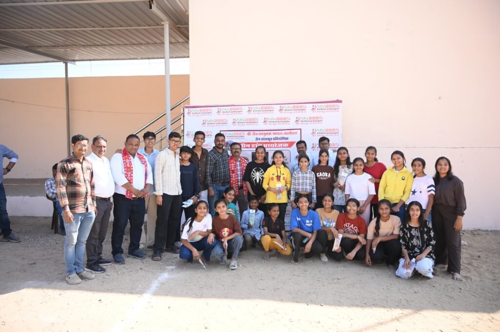 जैन खेलकूद प्रतियोगिता के फाइनल सम्पन्न, कल जैन हाट मेला व पारितोषिक वितरण 5 जैन खेलकूद प्रतियोगिता के फाइनल सम्पन्न, कल जैन हाट मेला व पारितोषिक वितरण 1001854815