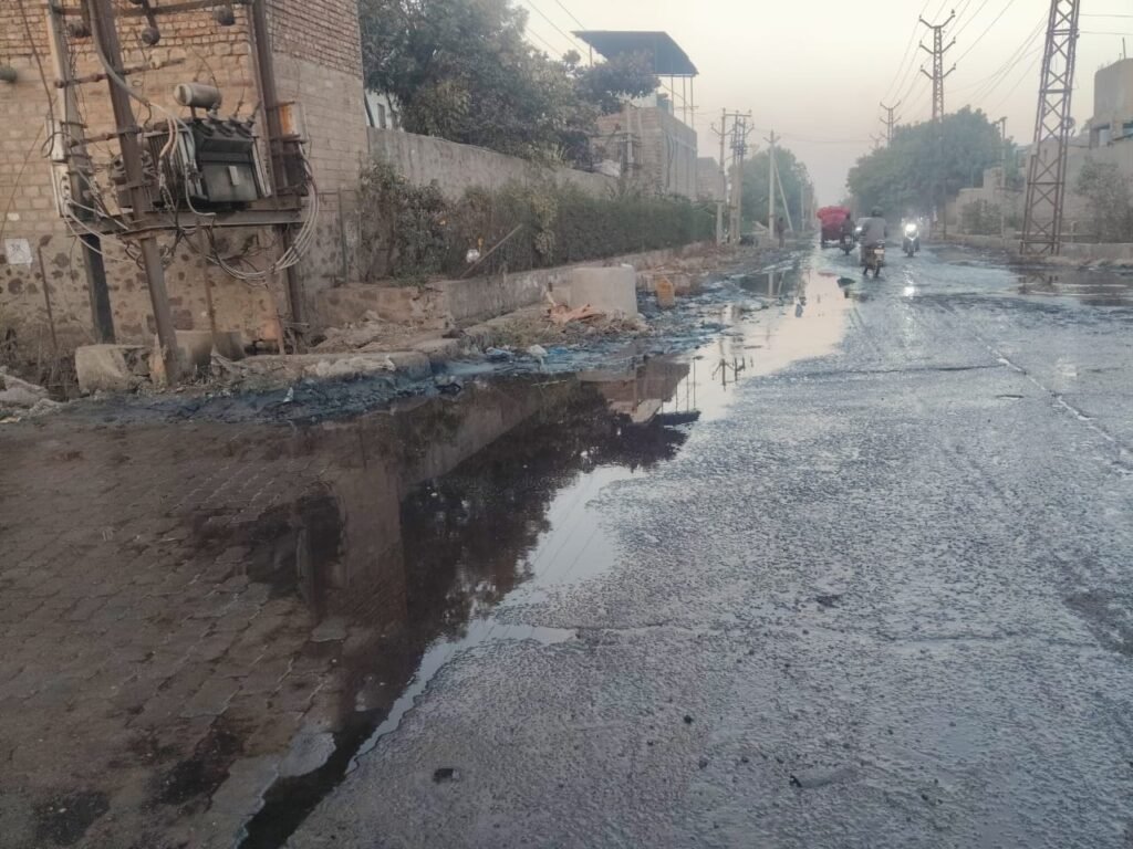 आरएसपीसीबी मुख्यालय के निर्देश, 28 फरवरी तक ईटीपी-ज़ेडएलडी इकाइयों को देनी होगी अनुपालन रिपोर्ट, सड़कों पर बहता प्रदूषित पानी बना चिंता का कारण 3 आरएसपीसीबी मुख्यालय के निर्देश, 28 फरवरी तक ईटीपी-ज़ेडएलडी इकाइयों को देनी होगी अनुपालन रिपोर्ट, सड़कों पर बहता प्रदूषित पानी बना चिंता का कारण 1001926554