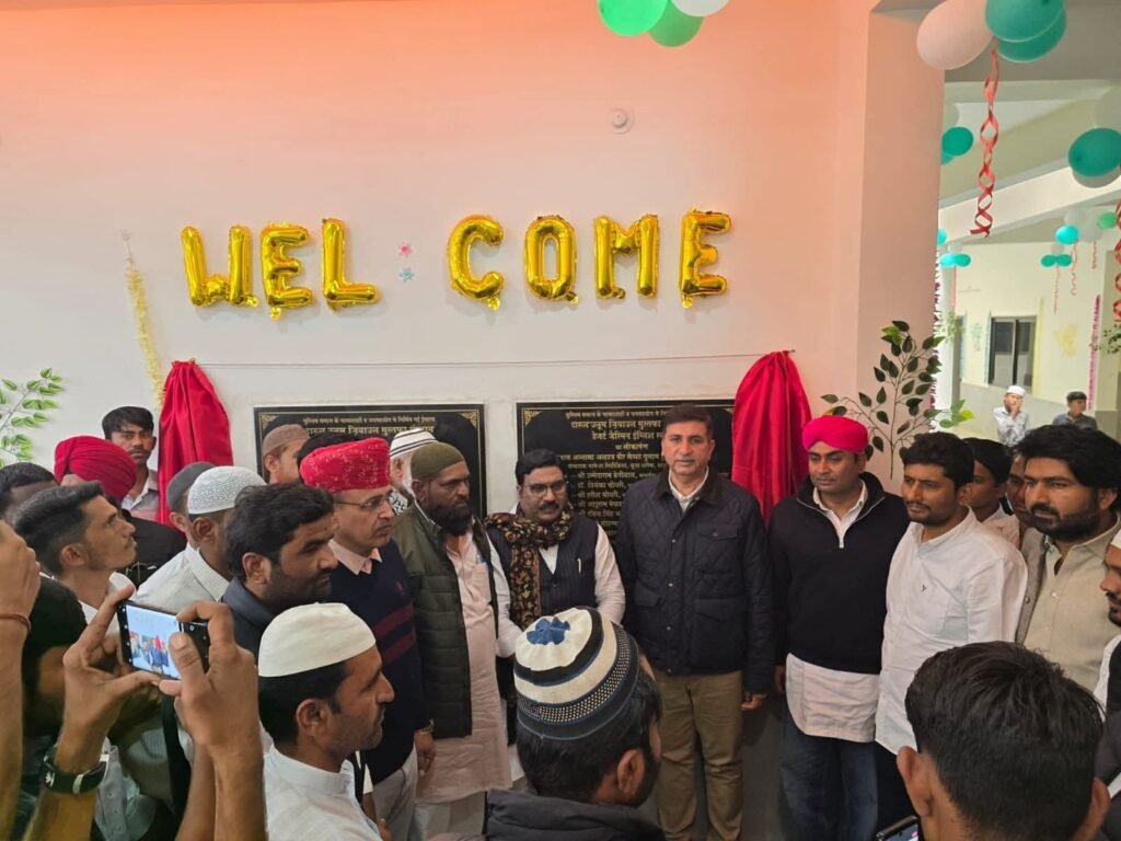 दारुल उलूम जियाउल मुस्तफा व डेजर्ट जैस्मिन स्कूल का ऐतिहासिक उद्घाटन, मुस्लिम समाज के हजारों लोग रहें मोजूद 1001933920