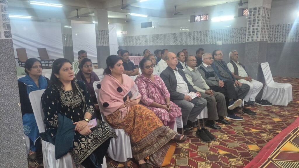 अमर शहीद हेमू कालाणी बलिदान दिवस पर संगोष्ठी व रक्तदान शिविर, 45 रक्तदाताओं ने किया पुण्य कार्य 3 अमर शहीद हेमू कालाणी बलिदान दिवस पर संगोष्ठी व रक्तदान शिविर, 45 रक्तदाताओं ने किया पुण्य कार्य 1001945324 2