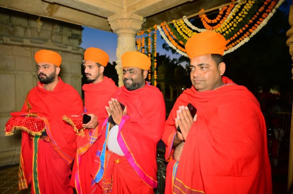 जसोलधाम में माघ शुक्ल पक्ष सप्तमी को उमड़ा आस्था का जनसैलाब 3 जसोलधाम में माघ शुक्ल पक्ष सप्तमी को उमड़ा आस्था का जनसैलाब 1001965426